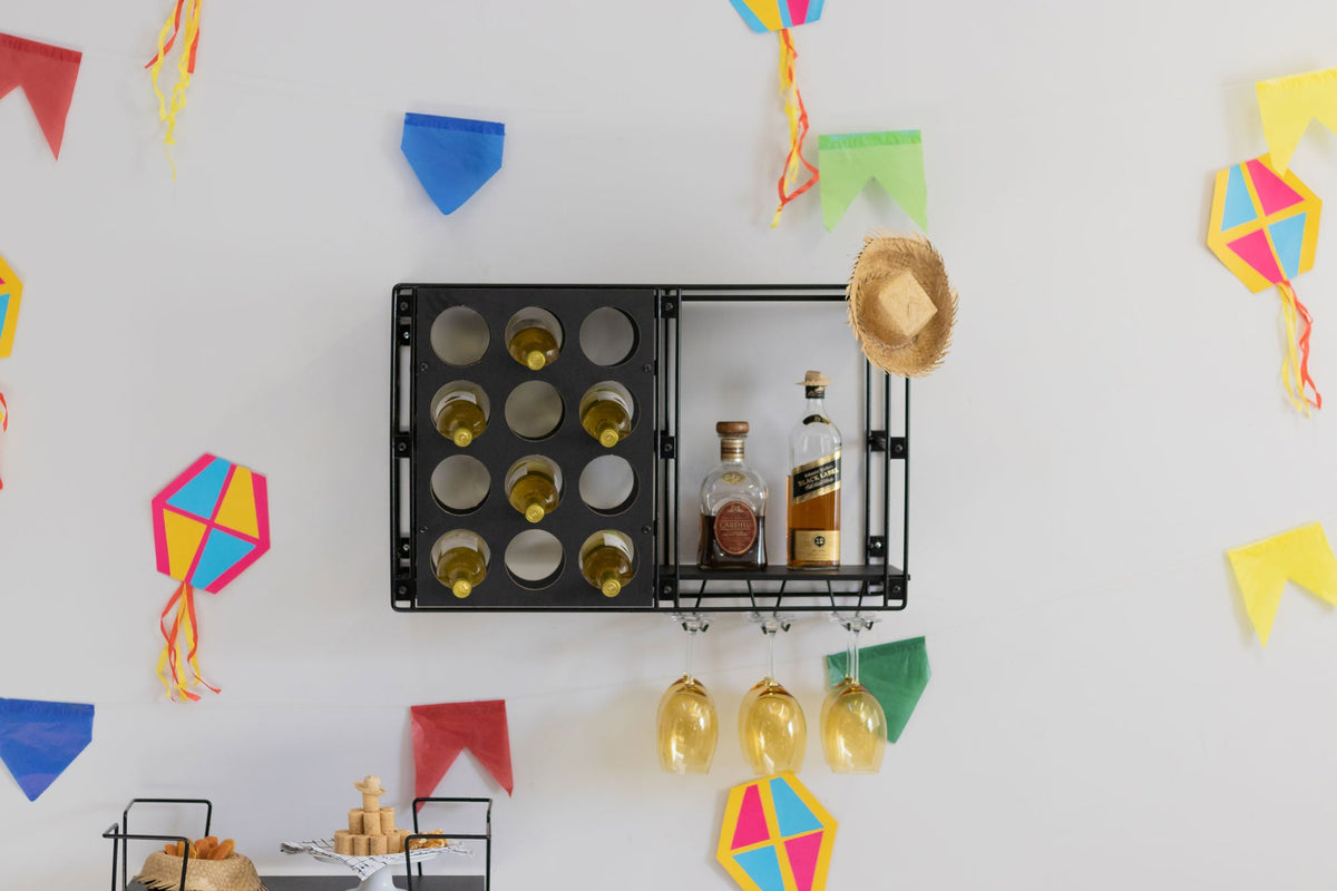 Prateleira adega decorativa aramada Retrô para 12 garrafas e 6 taças