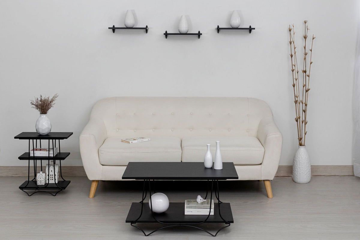 Inspire-se para fazer uma decoração criativa e funcional para salas pequenas usando prateleiras aramadas!