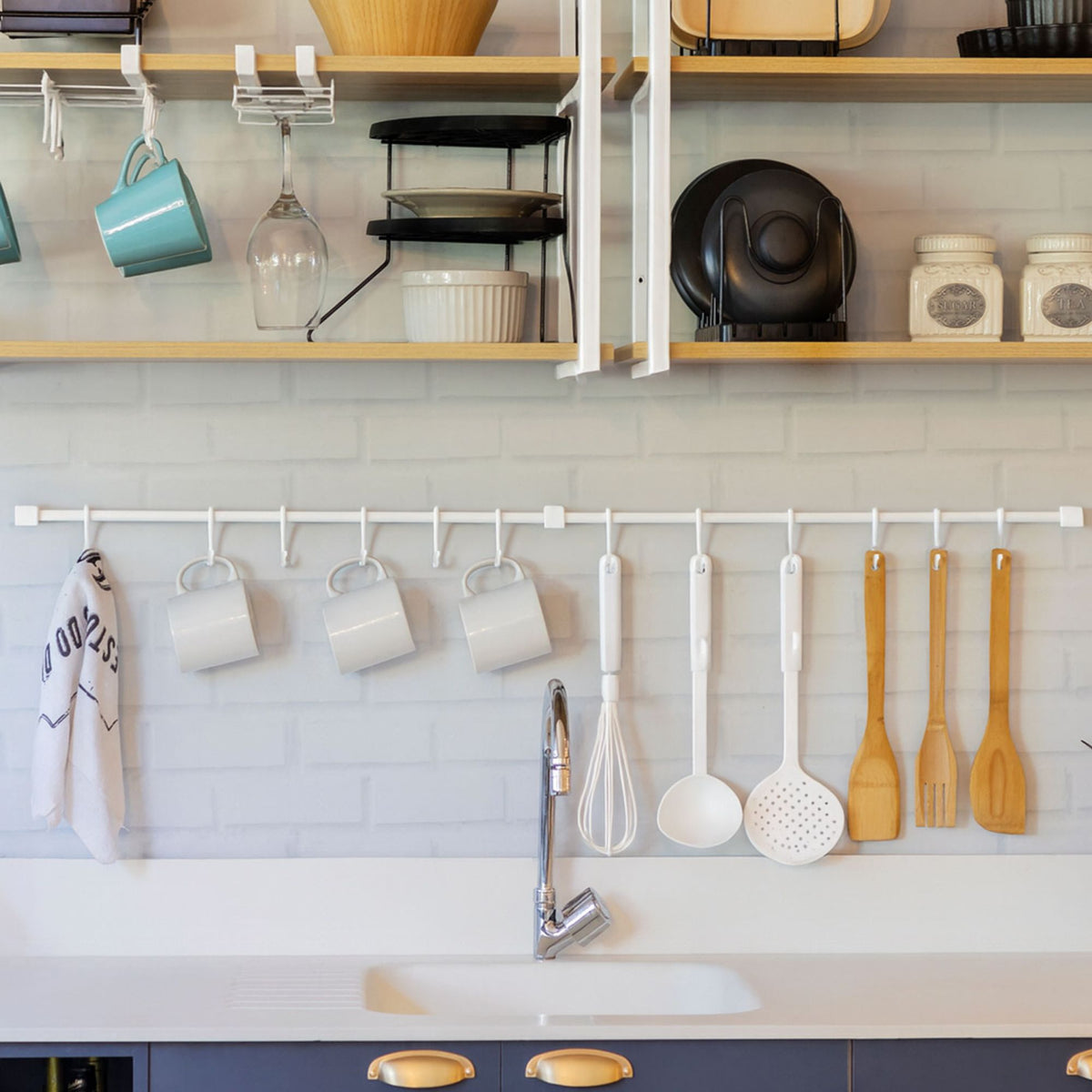 Kit Barra de Cozinha Suspensa 120 cm – Suporte de Parede com 12 Ganchos Multiuso