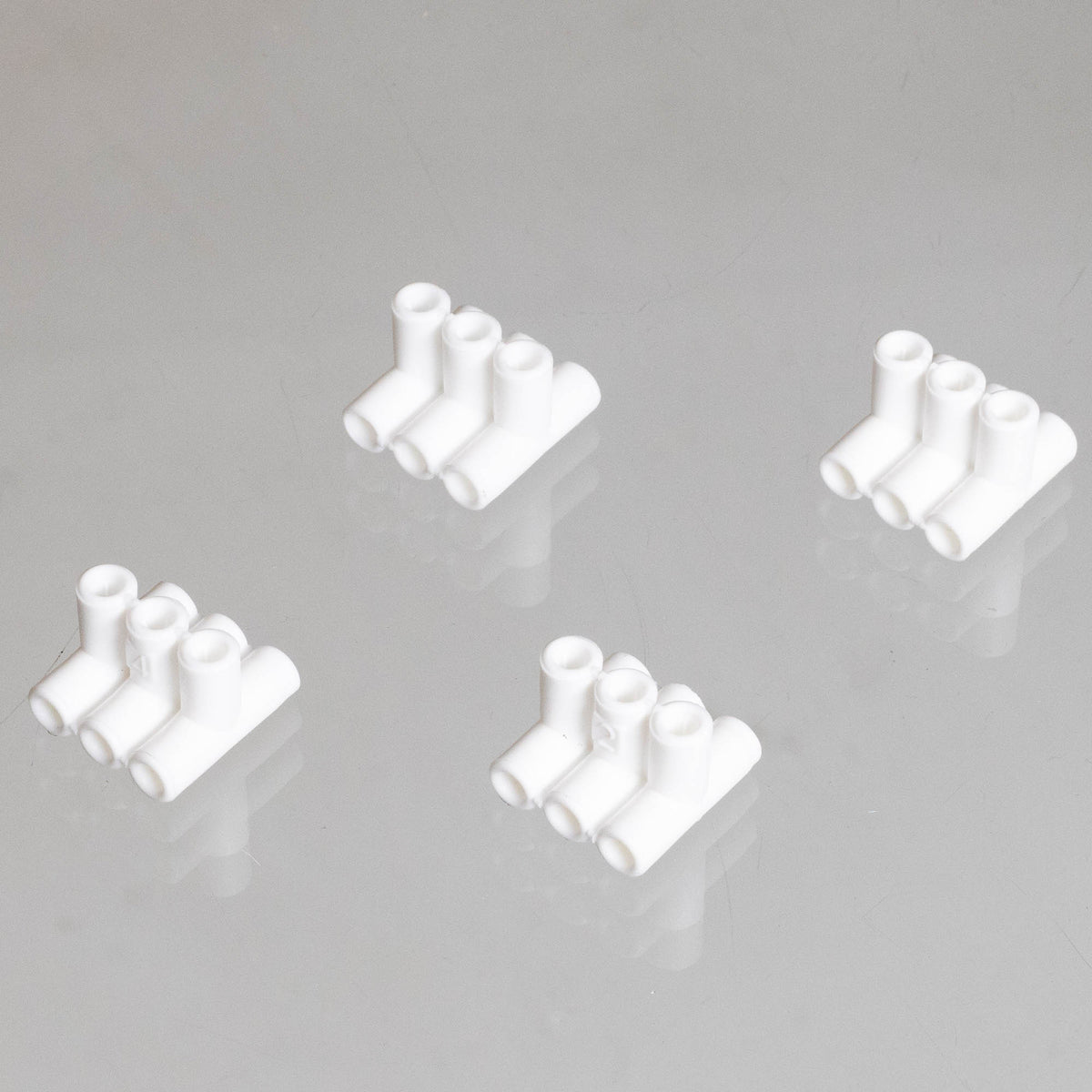 Kit com 4 Conectores para Nichos e Estantes Aramadas
